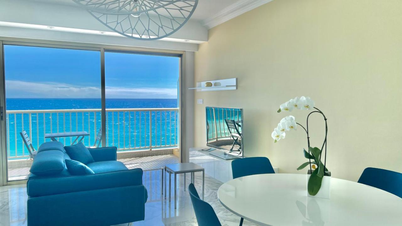Seaviews By Jenni Menton, La Suite, Superbe Front De Mer, Top Emplacement Avec Terrasse Et Parking! Exterior photo