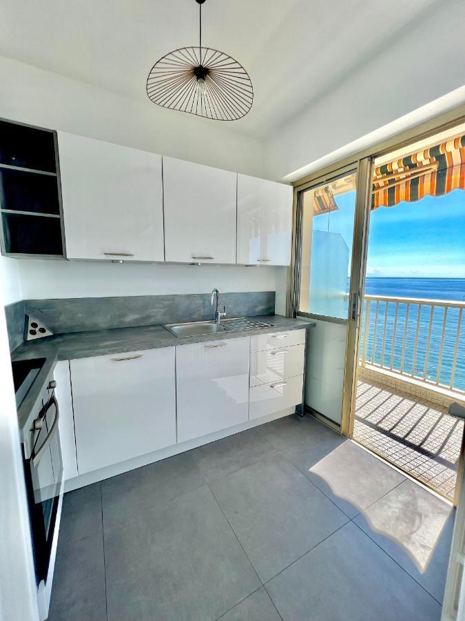 Seaviews By Jenni Menton, La Suite, Superbe Front De Mer, Top Emplacement Avec Terrasse Et Parking! Exterior photo